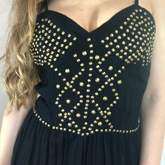 Solddd Outtt - Picture 3 of 4